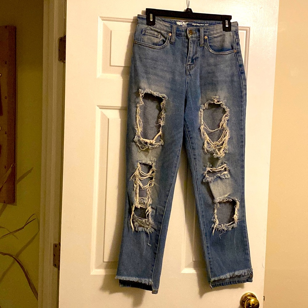 Mossimo Supply Co High Waisted Mom Jeans suoer destroyed size 0/25